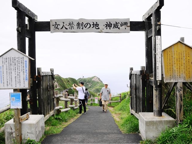 Y2WPU_82953184-282f-4049-b69f-a1a8b6d4508a