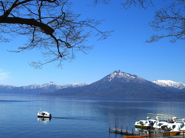 lake shikotsu