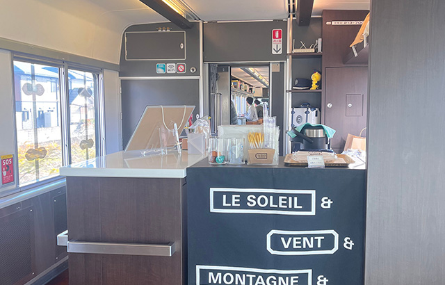 Kereta Wisata Unik Bagi Kamu Pecinta Seni 3