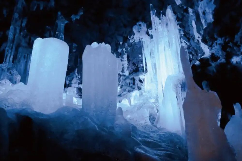 narusawa ice cave